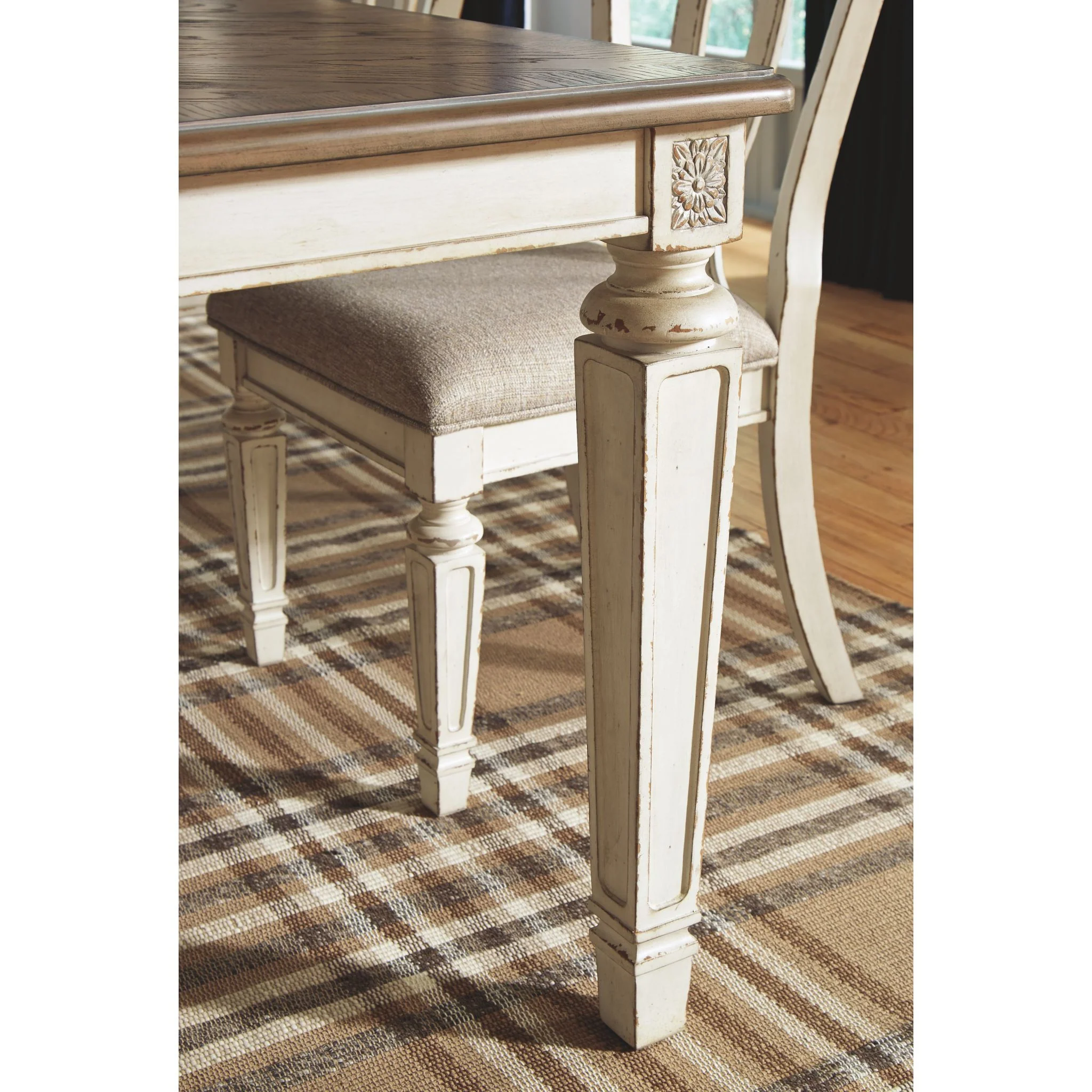 Realyn Dining Set - Image 11