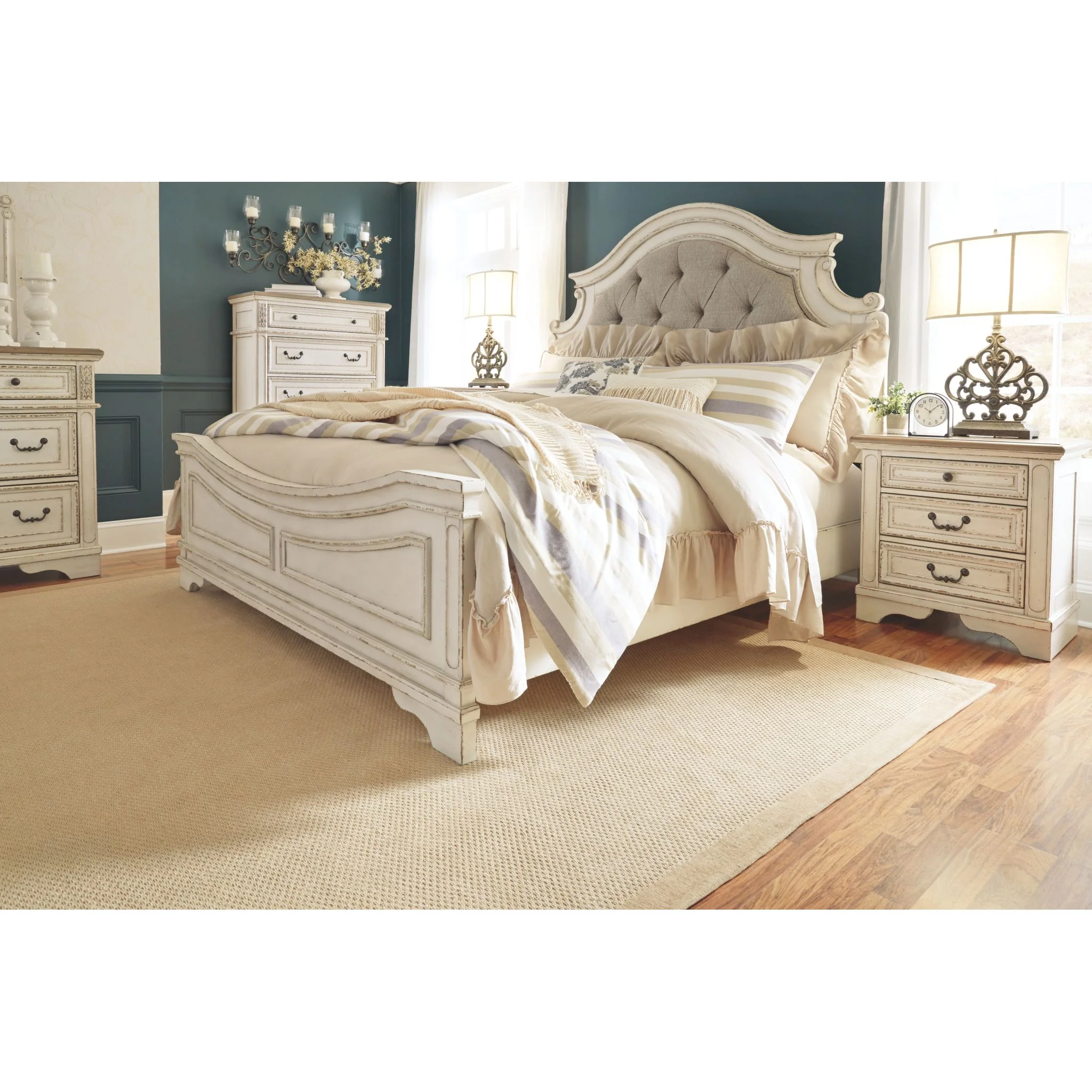 Realyn Panel Bed - White - Image 7