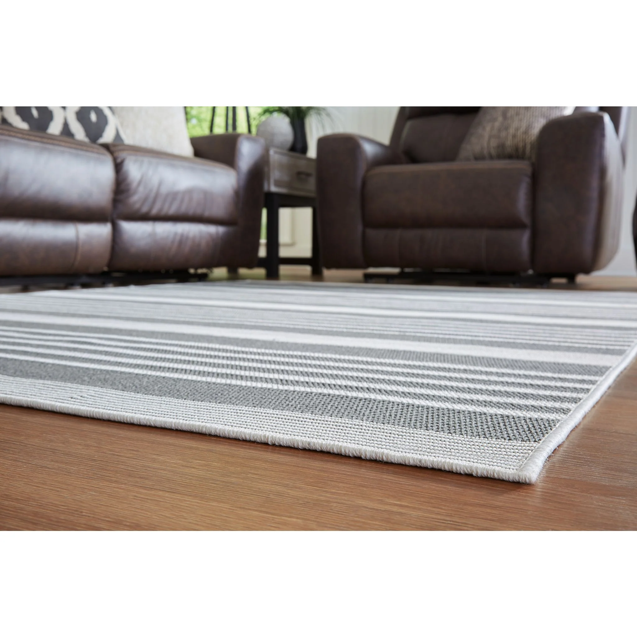 Reidman Area Rug - 5'x7' - Image 3