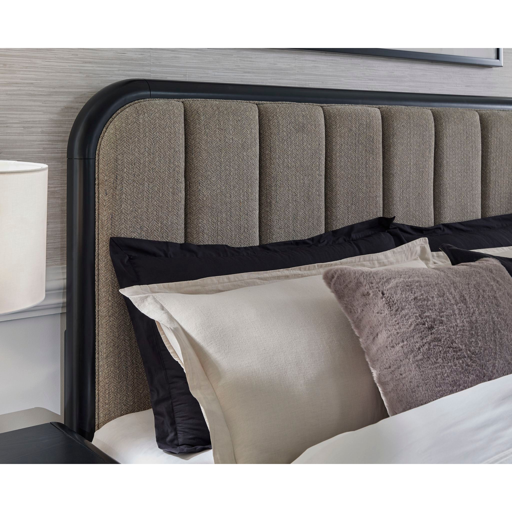 Rowanbeck King Panel Bed - Gray/Black - Image 6