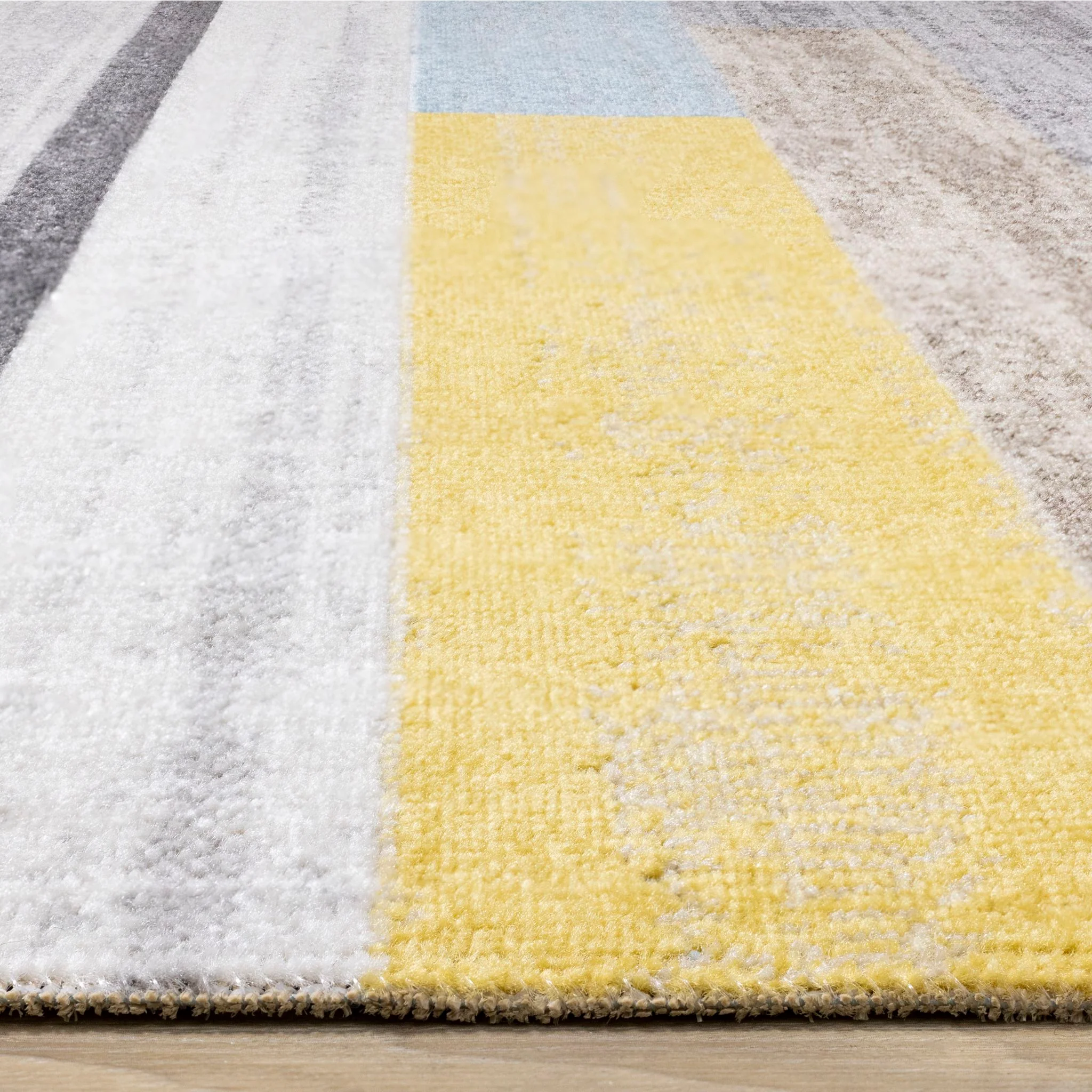 Sara Area Rug - 5'x8' - Image 9