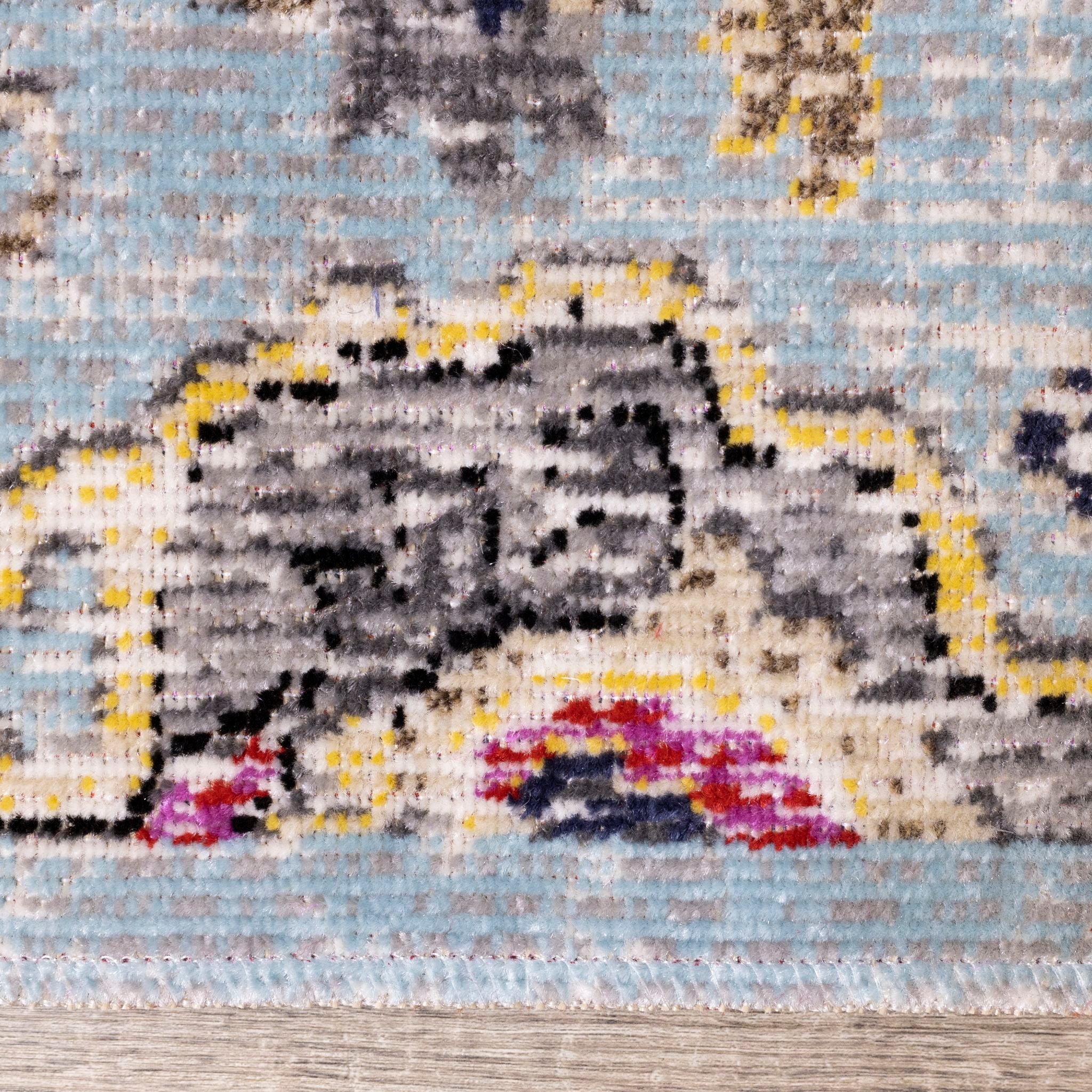 Sara Area Rug - 5'x8' - Image 5