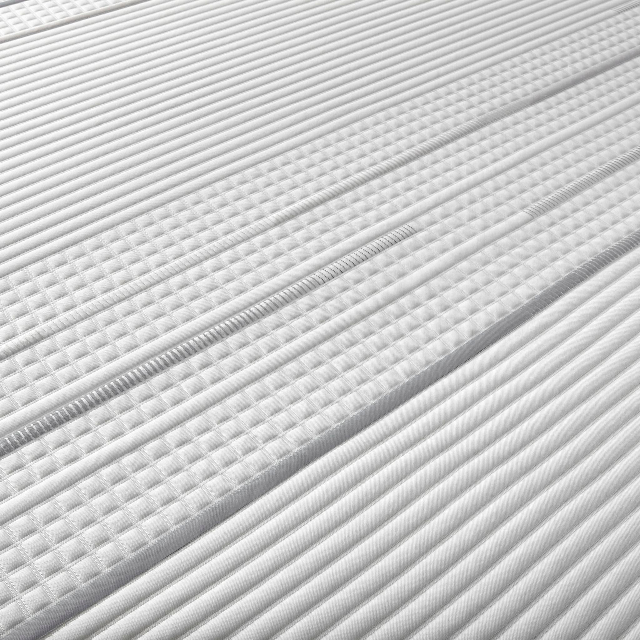 Serta iComfort 1 Snowflake Memory Foam 10 inch Mattress - Image 5