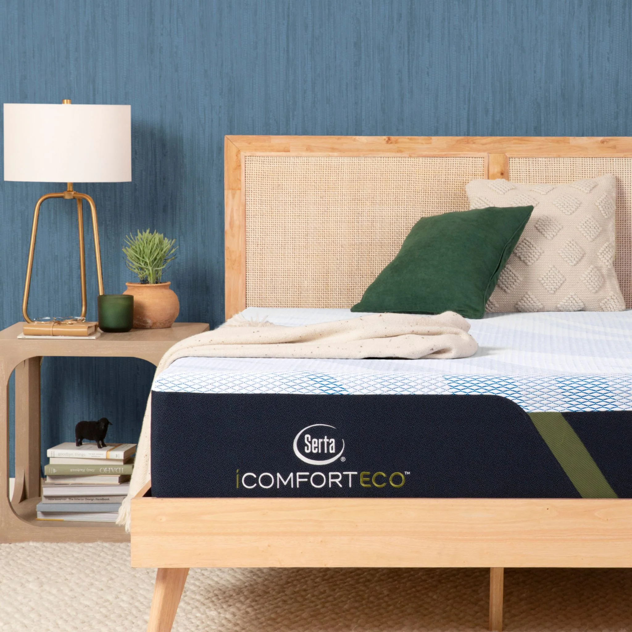 Serta iComfort 2 Snowflake 12.5" Plush Mattress - Image 4