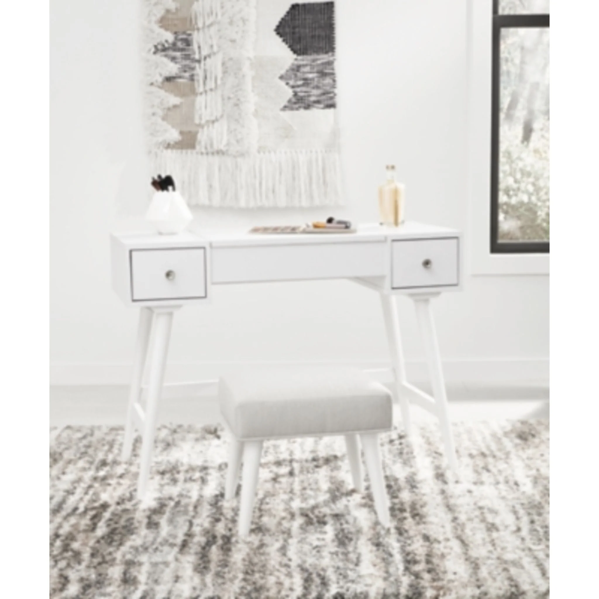 Thadamere Vanity Set - White - Image 2