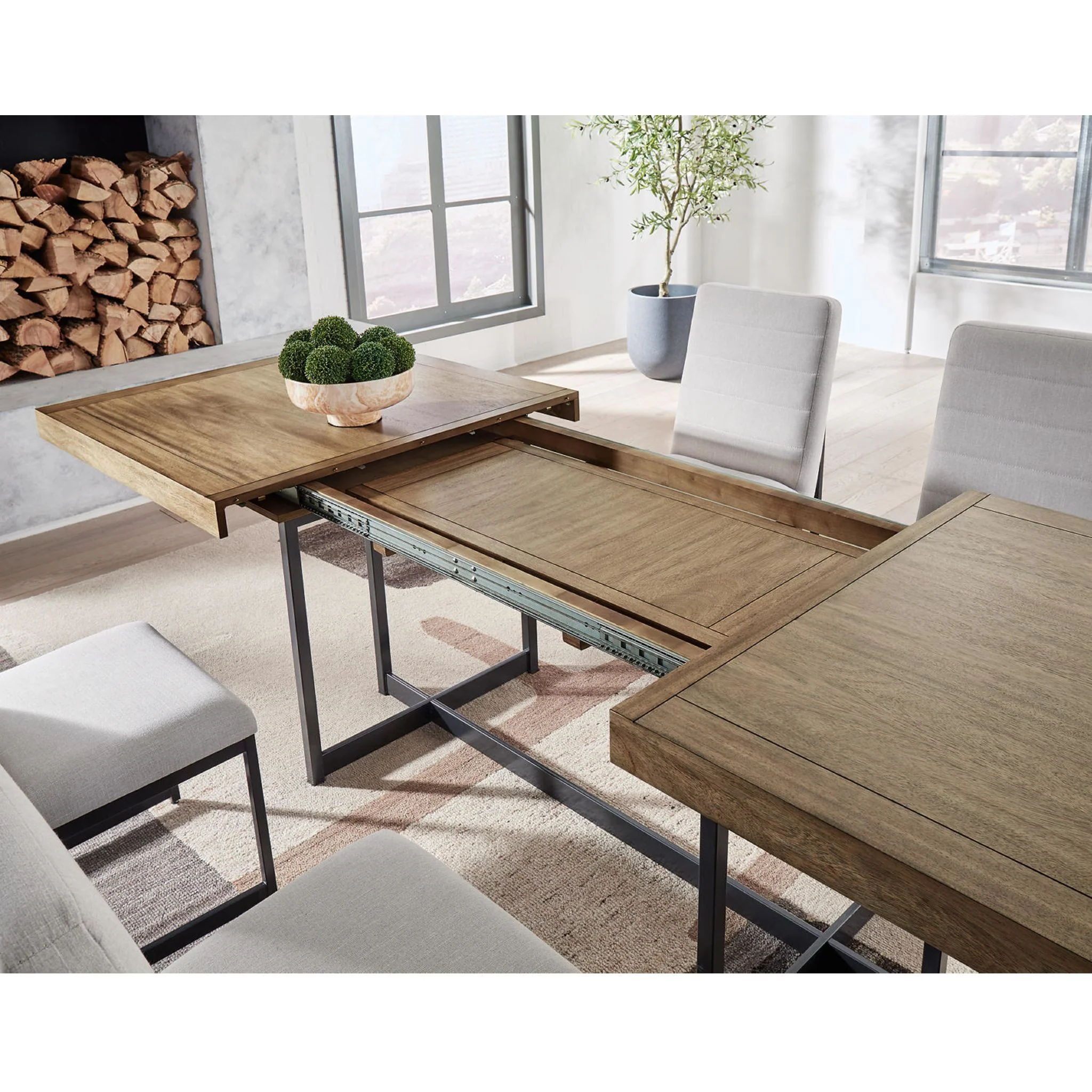 Tomtyn Dining Set - Image 11