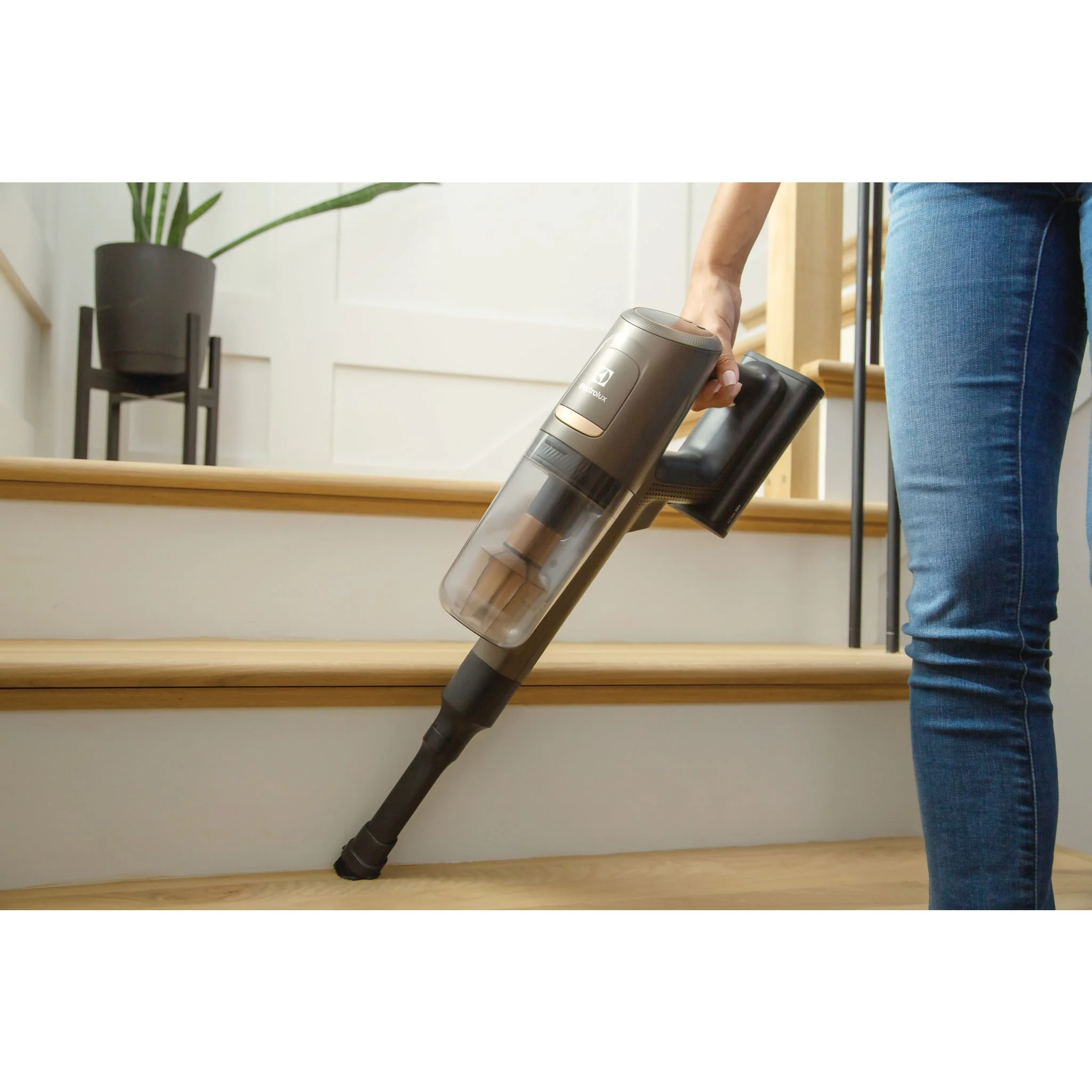 Electrolux Ultimate800 Complete Home Vacuum (EHVS85W3AM) - Image 9
