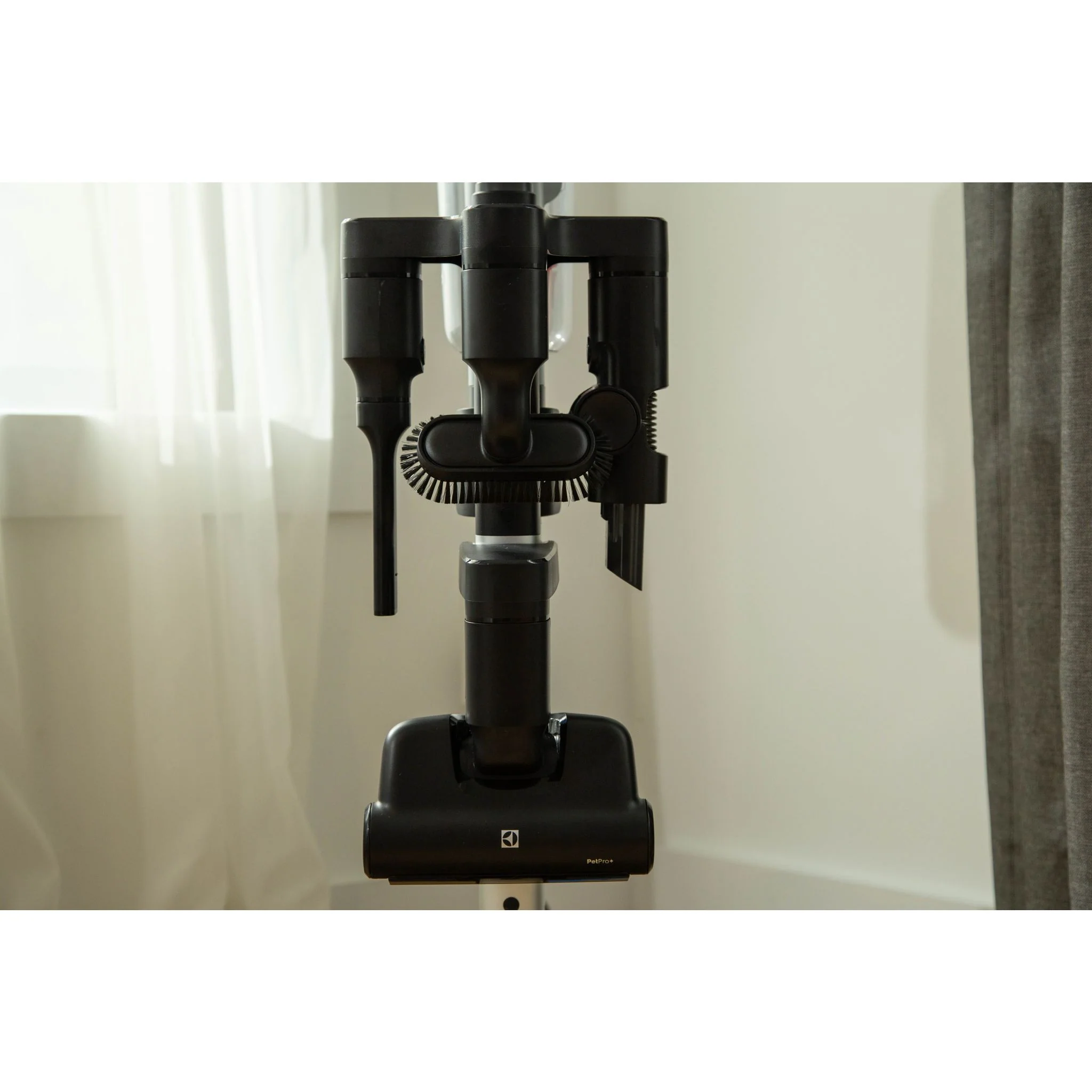 Electrolux Ultimate800 Pet Vacuum (EHVS85P3AG) - Image 4