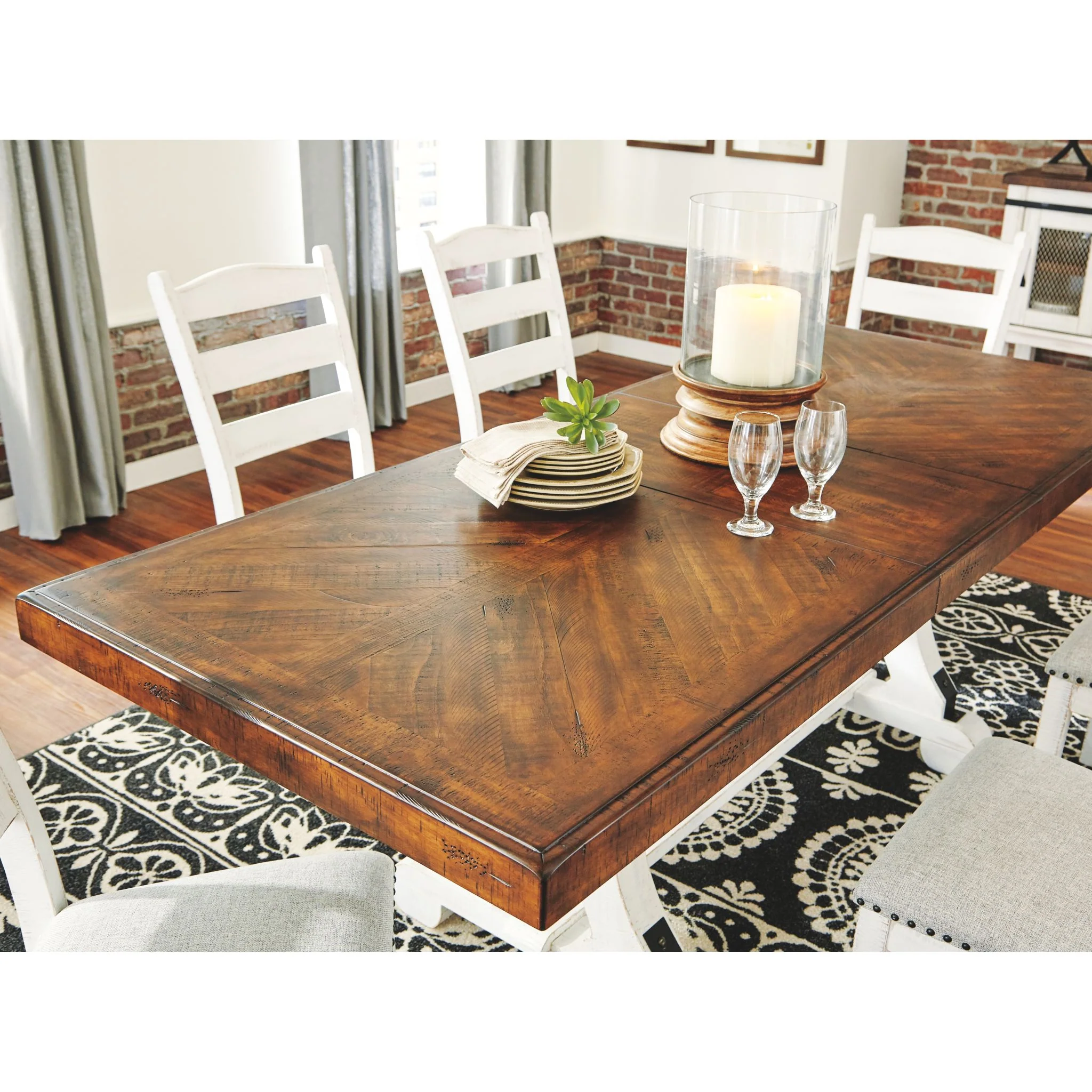 Valebeck Dining Set - Image 18