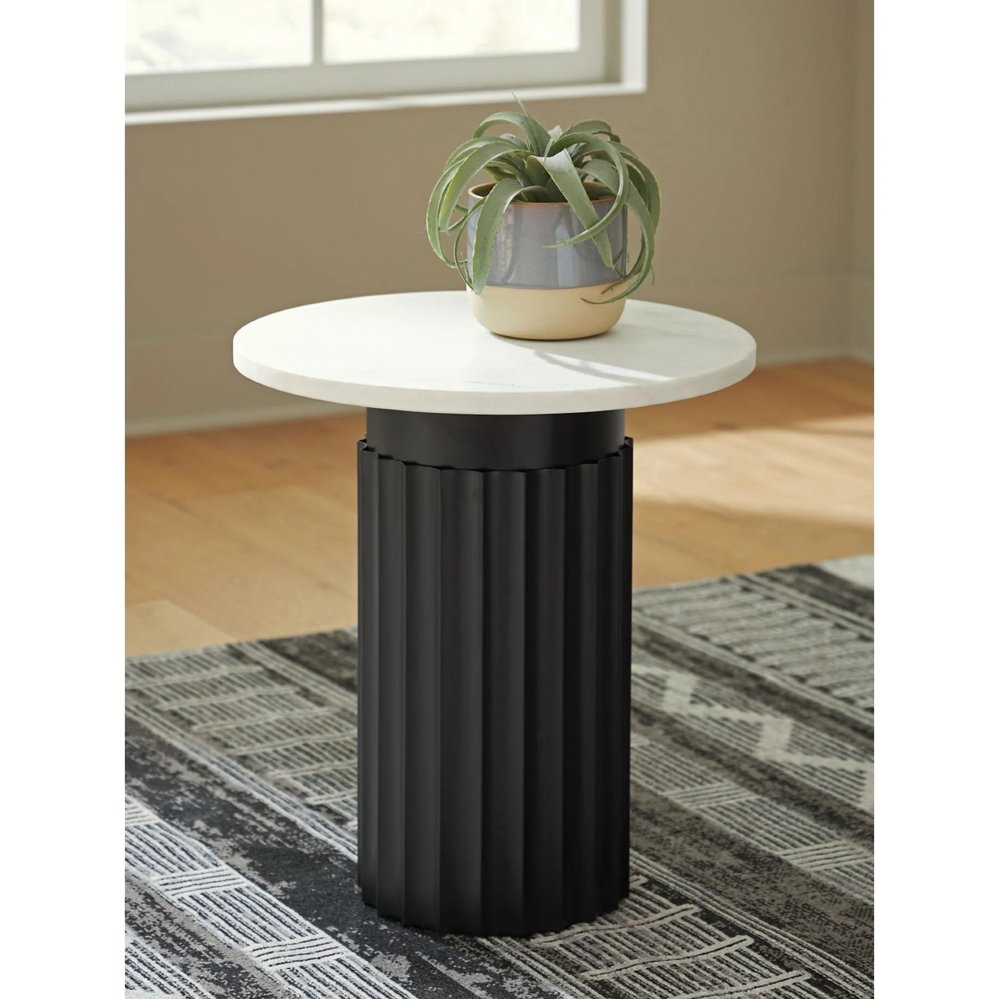 Wainstone Accent Table - Black/White - Image 2