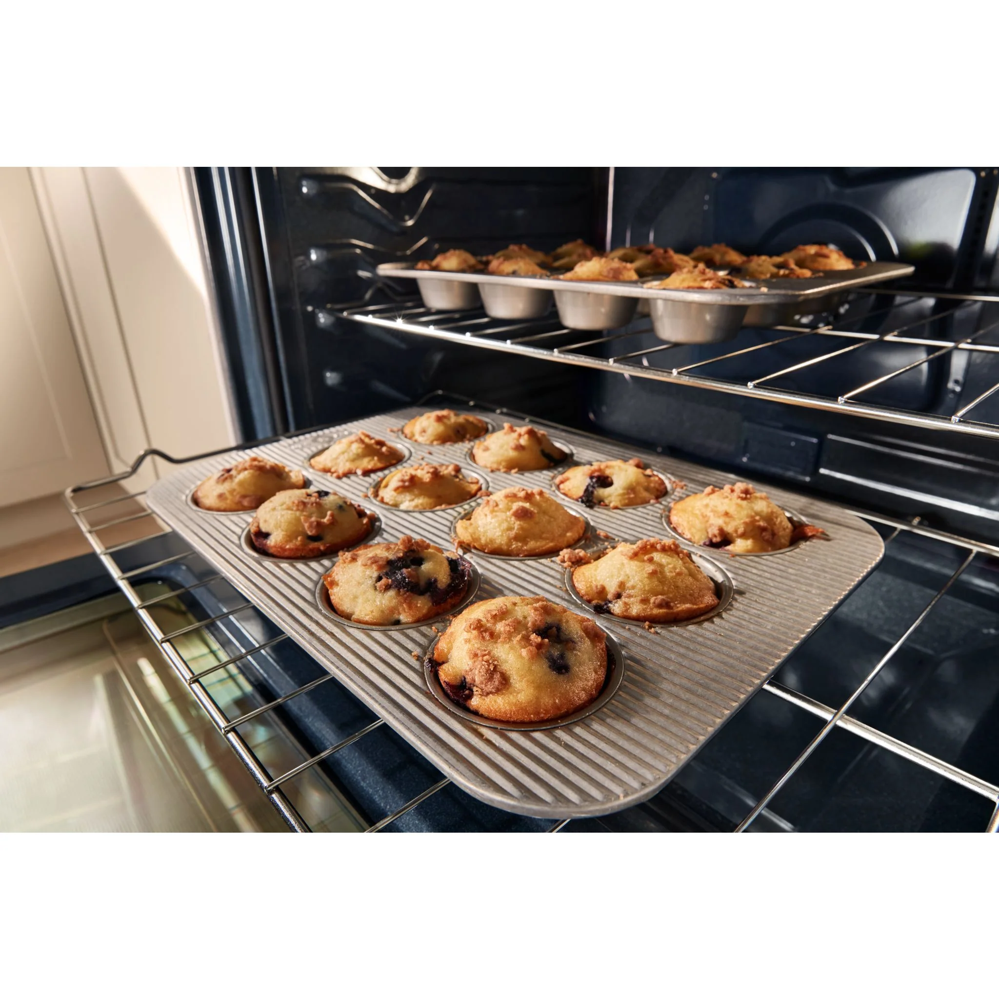 Whirlpool 30-Inch ENERGY STAR Electric Range with Air Cooking, No Preheat Air Fry & Self Clean - Fingerprint Resistant Stainless Steel (YWFES5030RZ) - Image 11