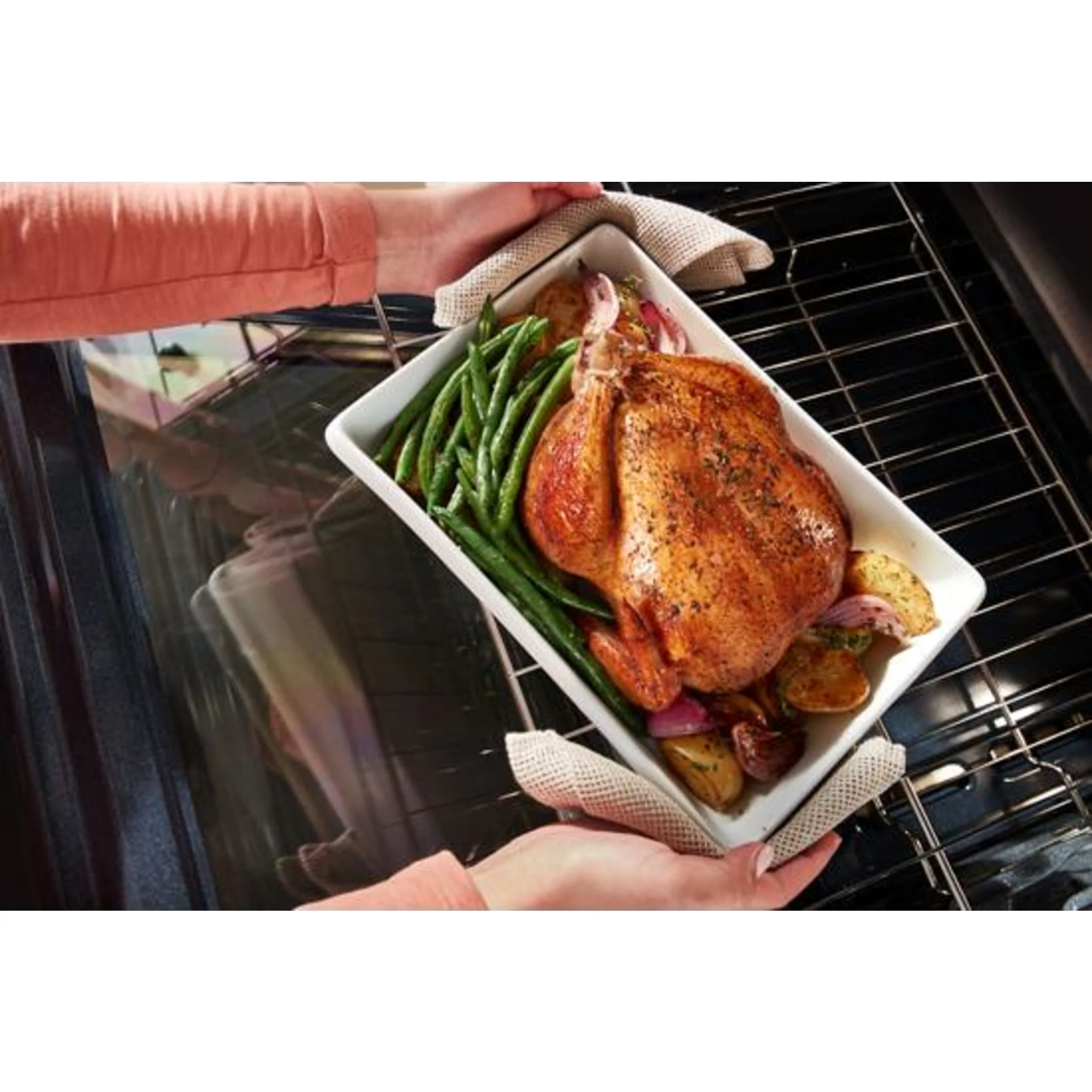 Whirlpool 30-Inch Electric Range with Air Cooking Technology and No Preheat Air Fry -White (YWFES7030SW) - Image 11