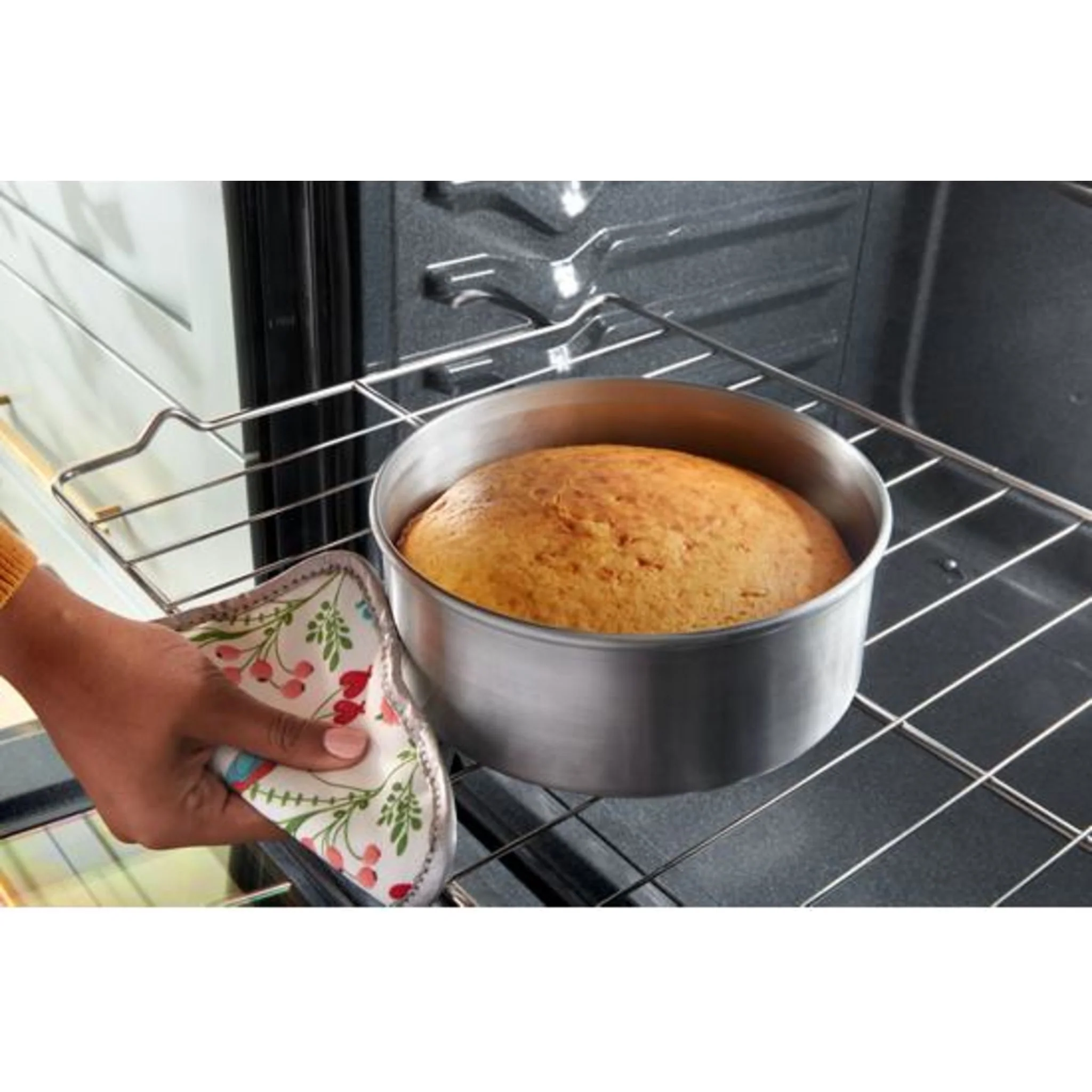 Whirlpool 30-inch Electric Range with Steam Clean -Fingerprint Resistant Stainless Steel (YWFES3330RZ) - Image 5