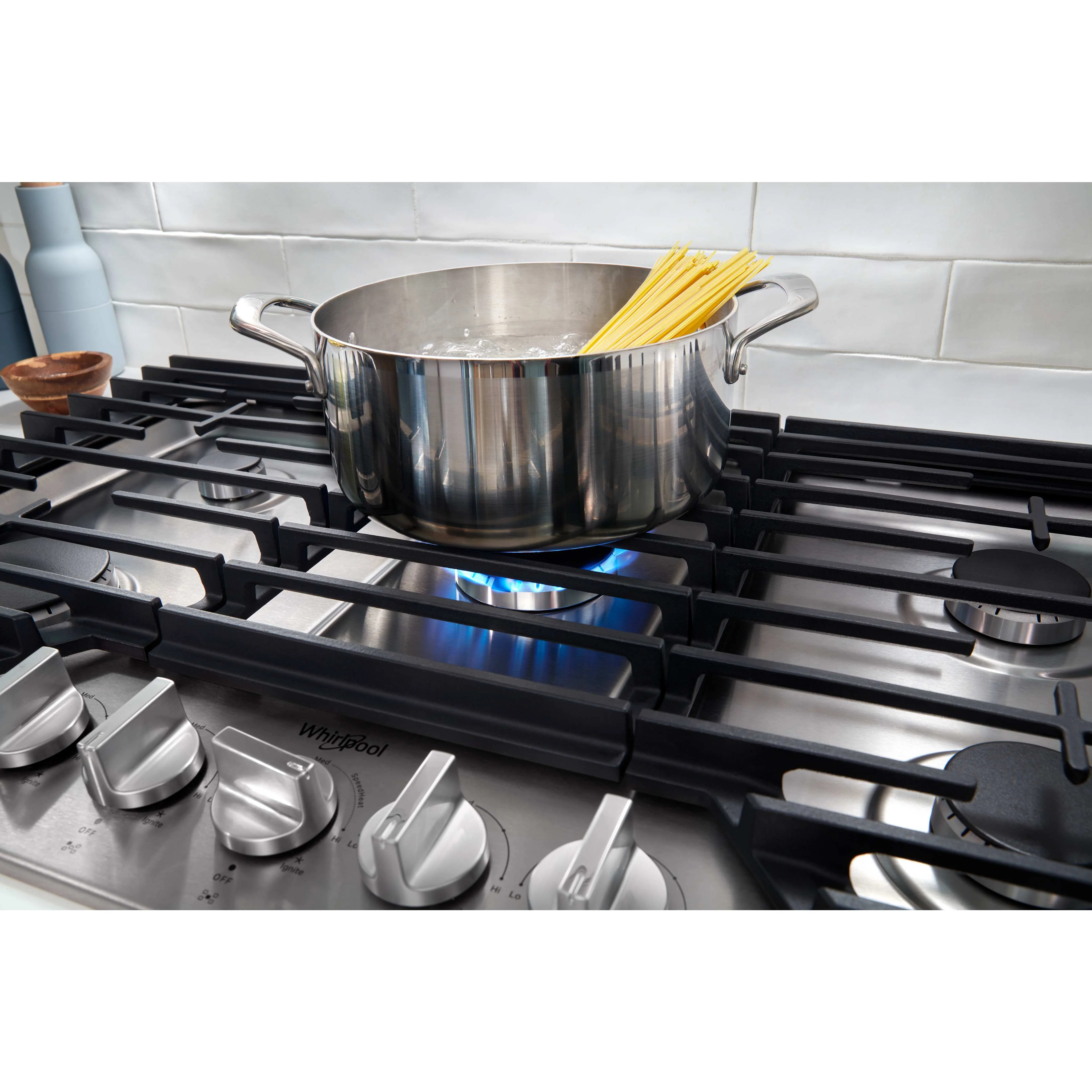 Whirlpool 36-inch Gas Cooktop with EZ-2-LiftHinged Cast-Iron Grates -Stainless Steel (WCGK5036PS) - Image 4
