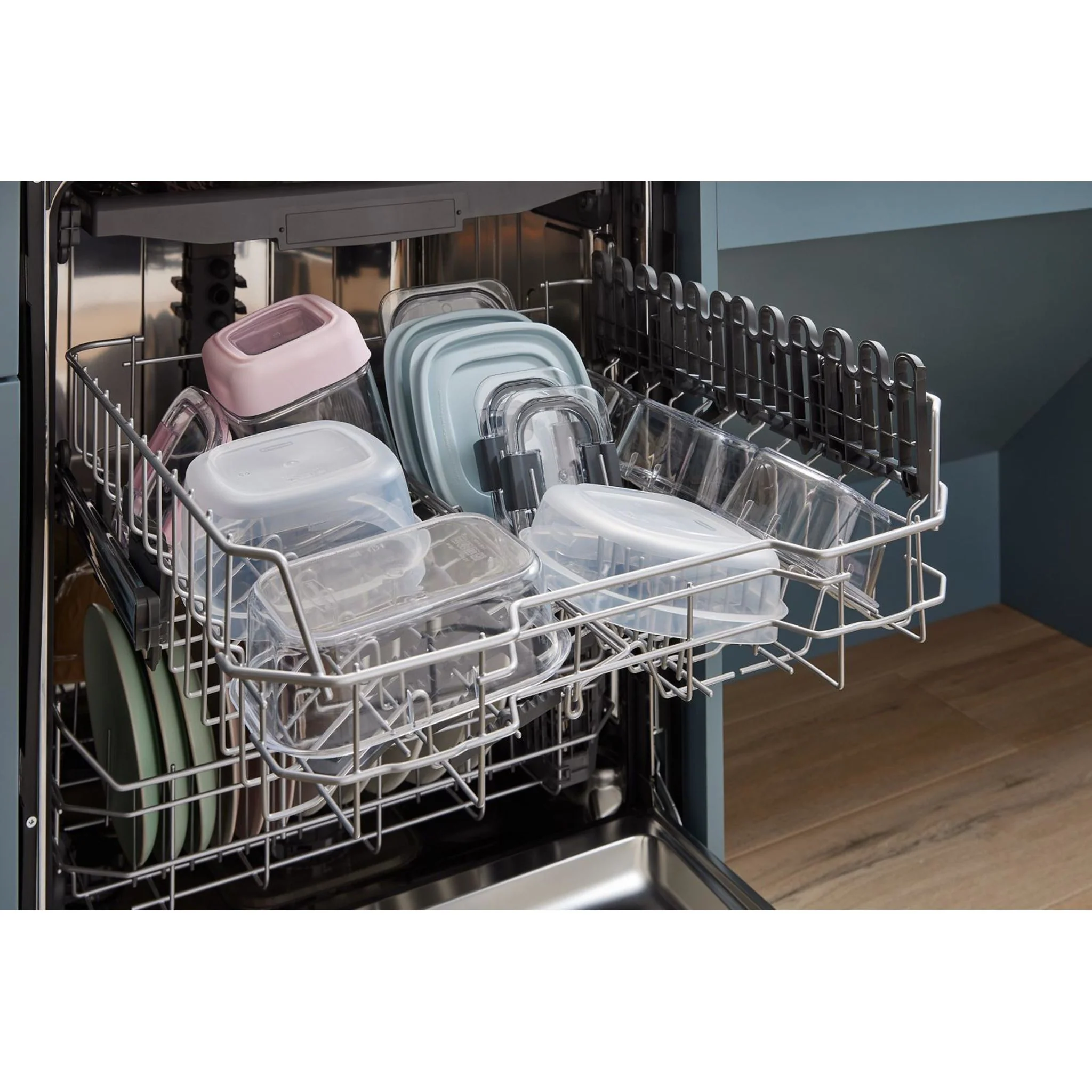 Whirlpool 44 dBA Dishwasher Accessible Flush with Cabinets with 3rd Rack -Stainless Steel (WDT550SAPZ) - Image 8