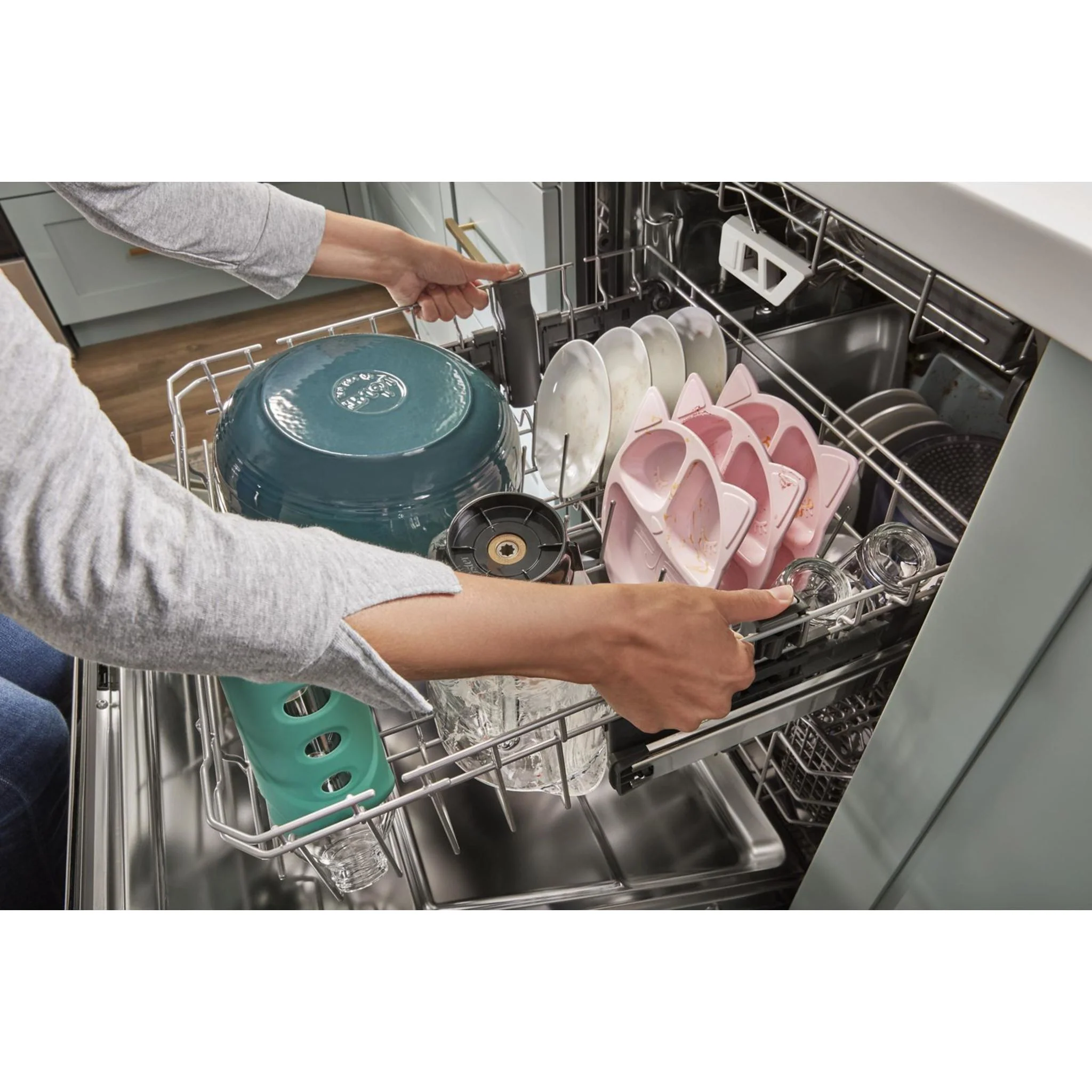 Whirlpool Fingerprint Resistant Large Capacity Dishwasher with 3rd Rack - Print Resist Blk Stnlss (WDT970SAKV) - Image 11