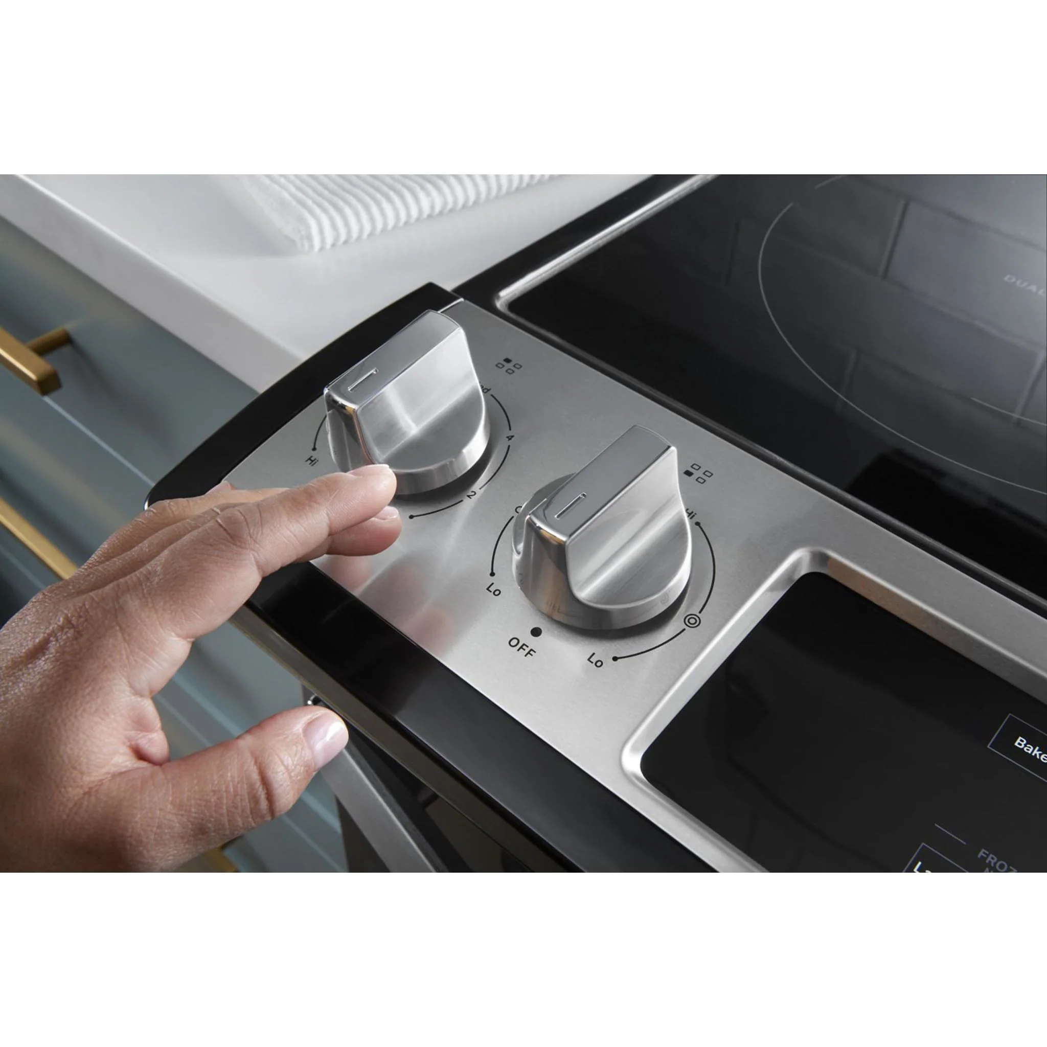 Whirlpool 4.8 Cu. Ft. Electric Range with Frozen BakeTechnology -Black Stainless (YWEE515S0LV) - Image 30