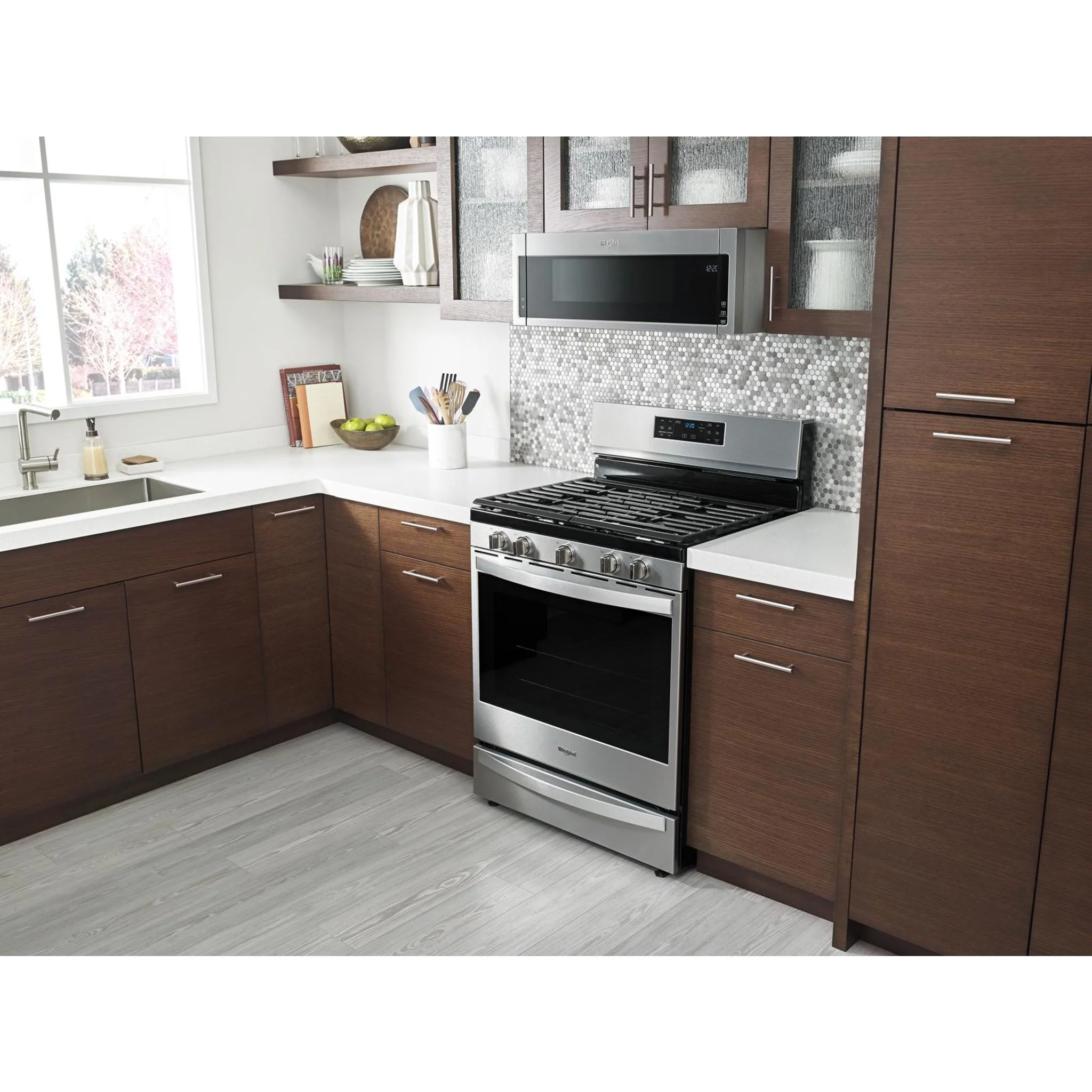 Whirlpool 5.8 cu. ft. Freestanding Gas Range with Frozen Bake Technology (WFG775H0HZ) - Image 22