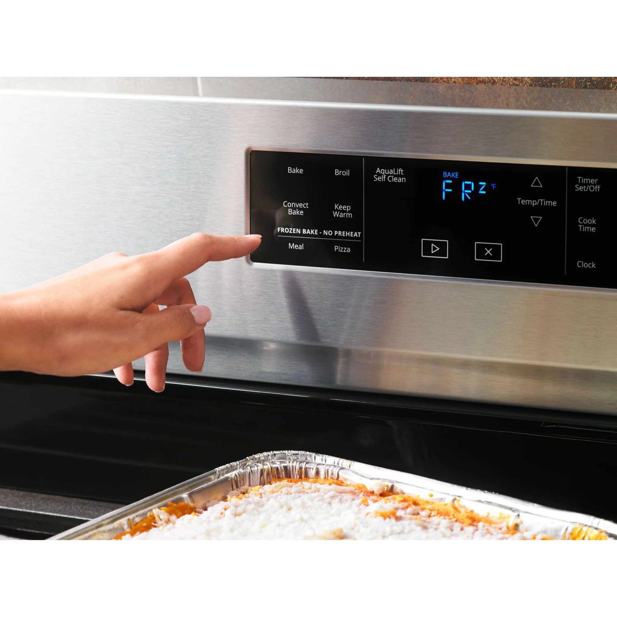 Whirlpool 5.8 cu. ft. Freestanding Gas Range with Frozen Bake Technology (WFG775H0HZ) - Image 9