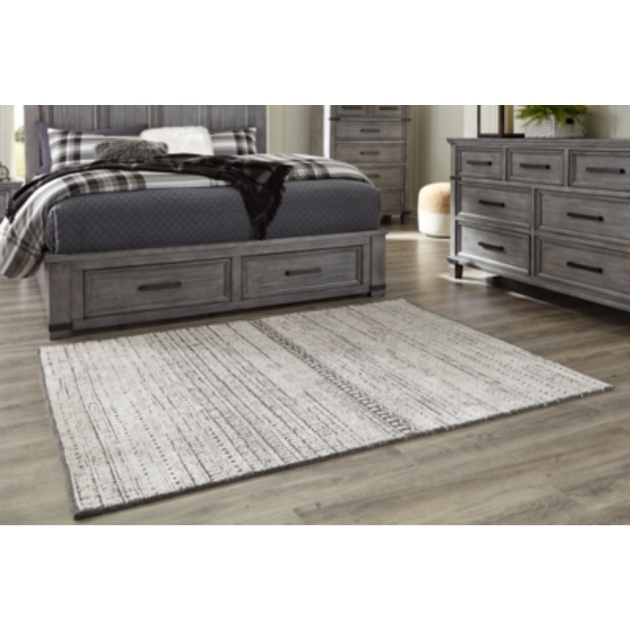 Wimgrove Area Rug - 5'x7' - Image 2