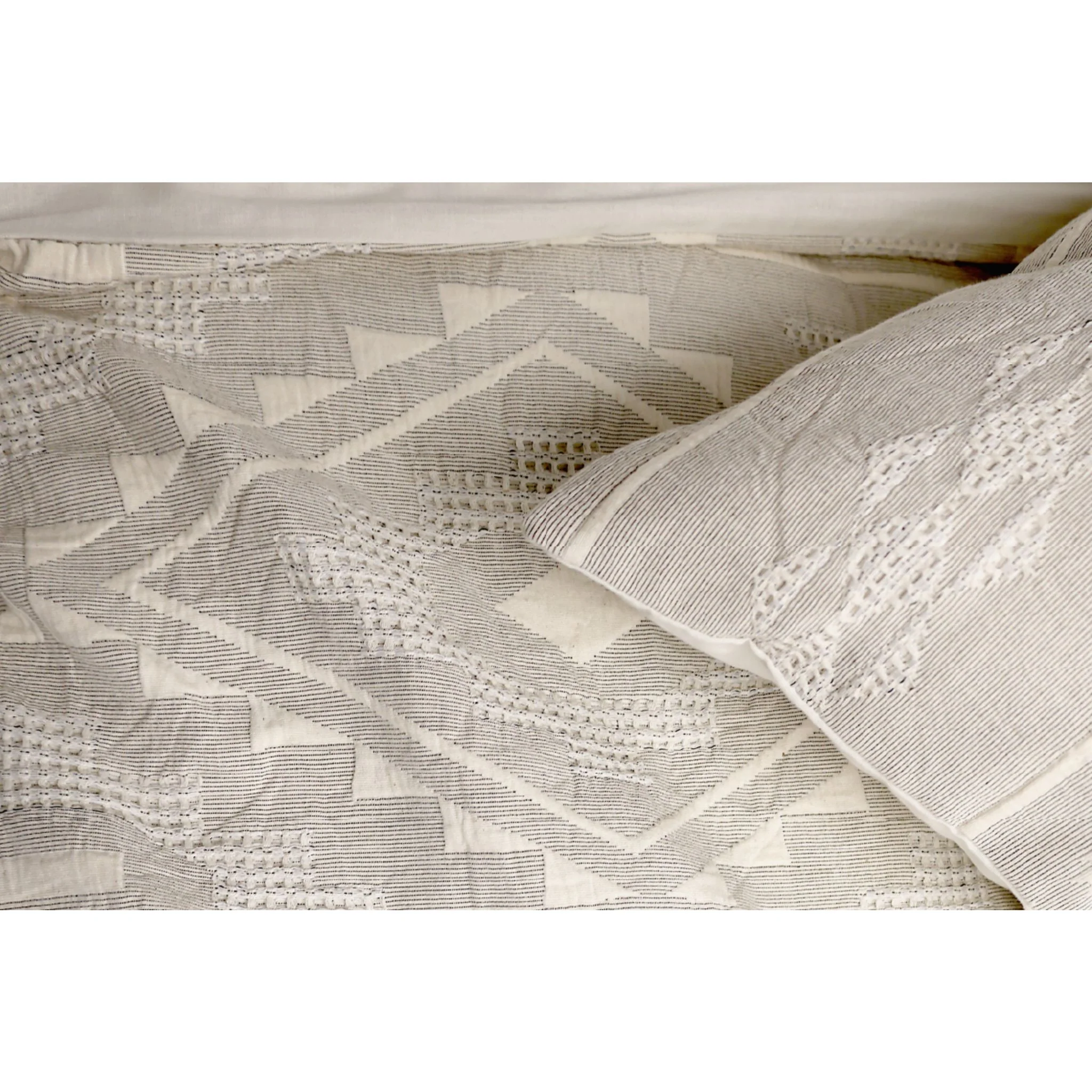 Woodrow 3 Piece Duvet Set - King - Image 3