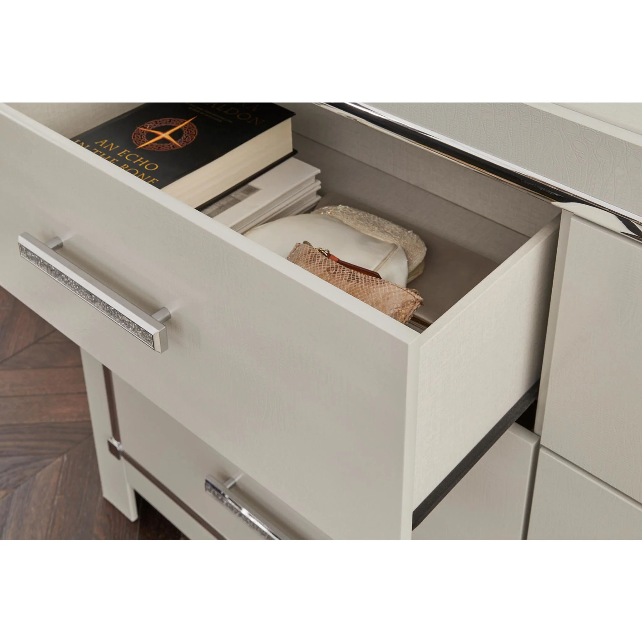 Zyniden Chest - Silver - Image 12